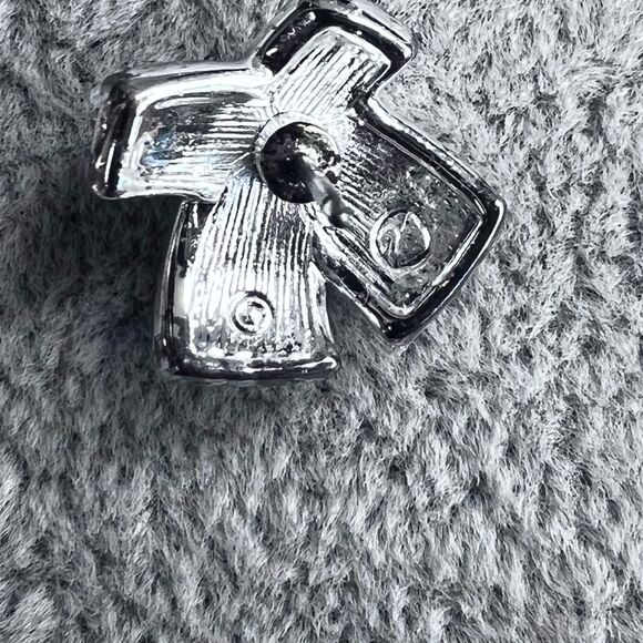 Swarovski Silver Tone X Stud Earrings Pave Crystals EUC - Picture 4 of 7